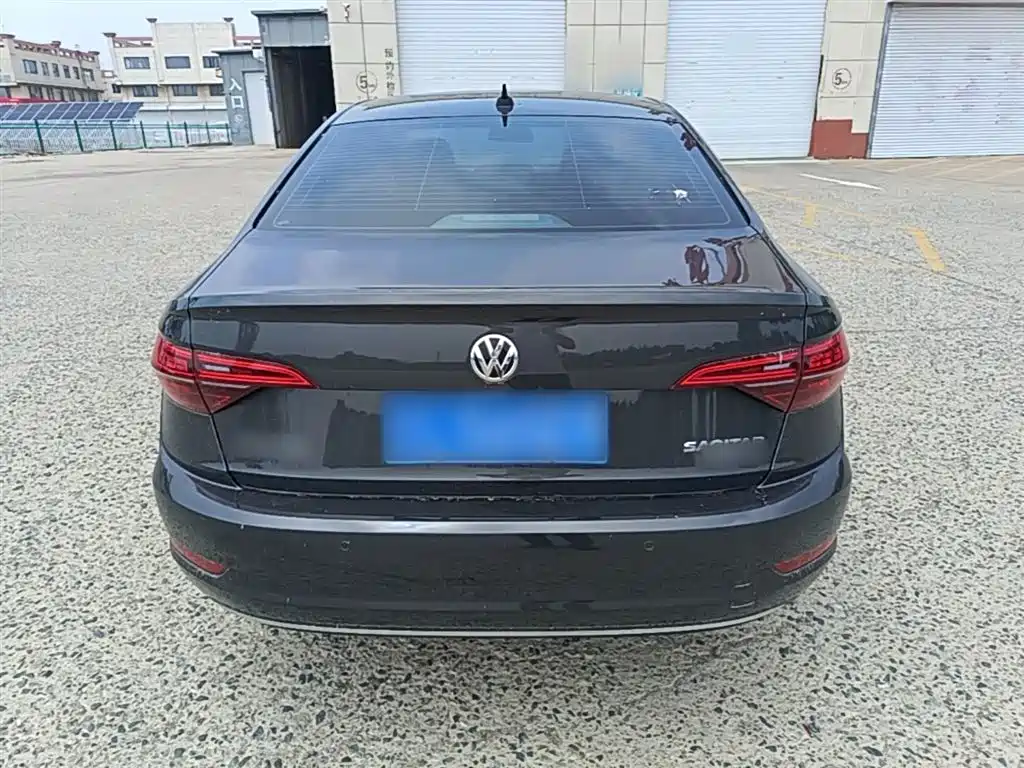 VOLKSWAGEN SAGITAR