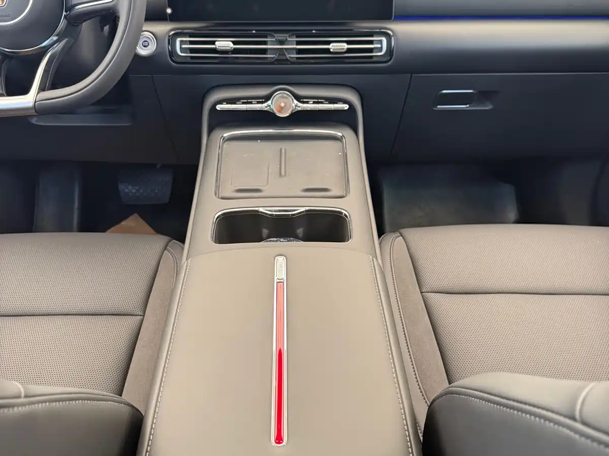 Hongqi HS5 2026