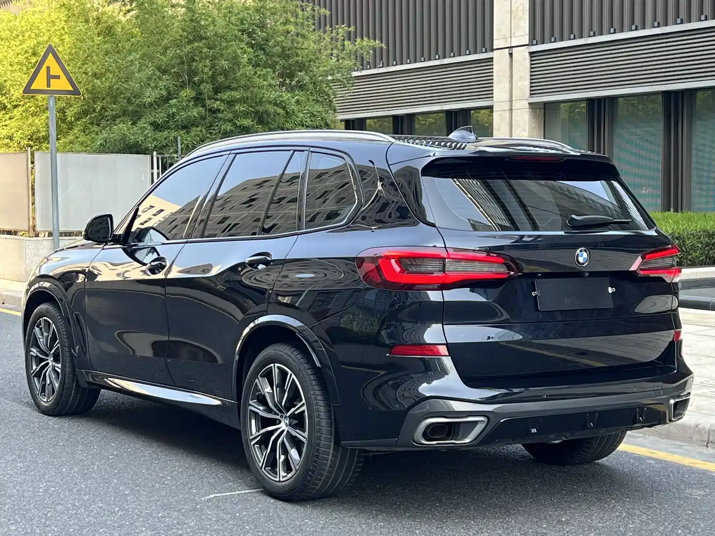 BMW X5 (Import) 2020 xDrive40i M Sport Package фото 7