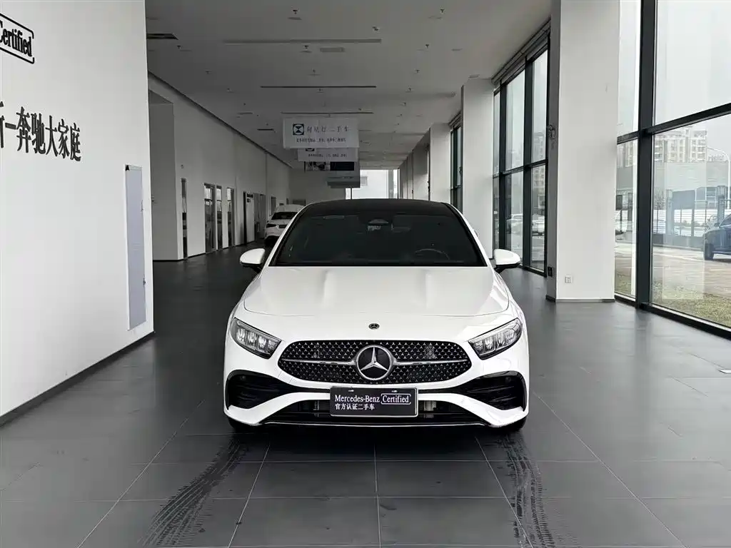Mercedes-Benz A-Class 2025 A 200 L Fashion Edition фото 2