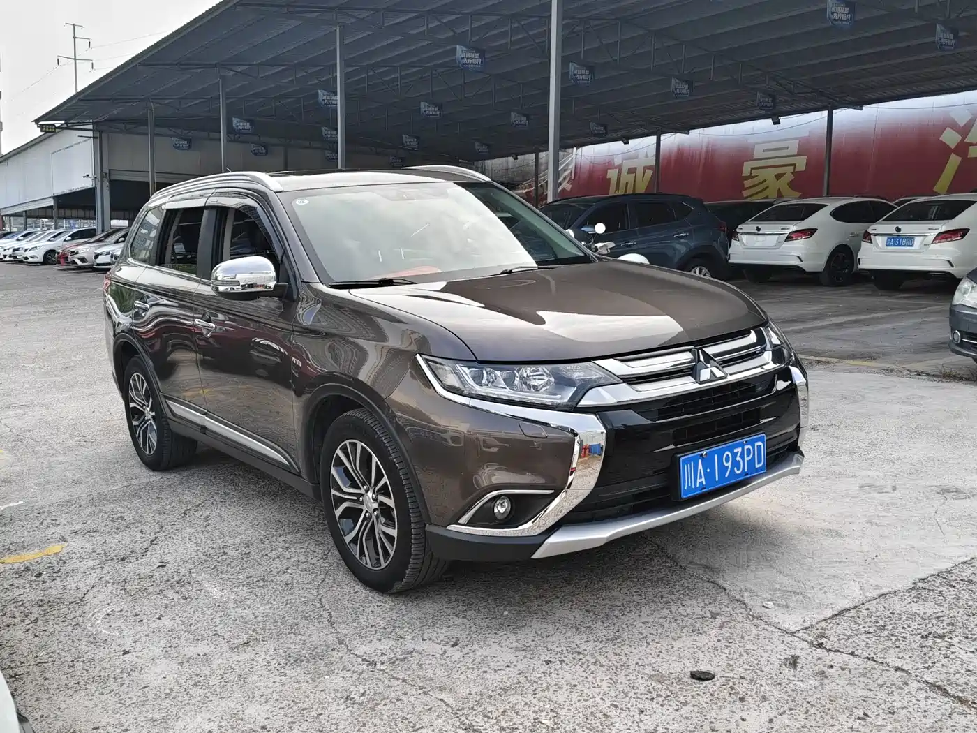 Mitsubishi Outlander (Import) 2016 2016 2.4L 4WD Elite 7-seater