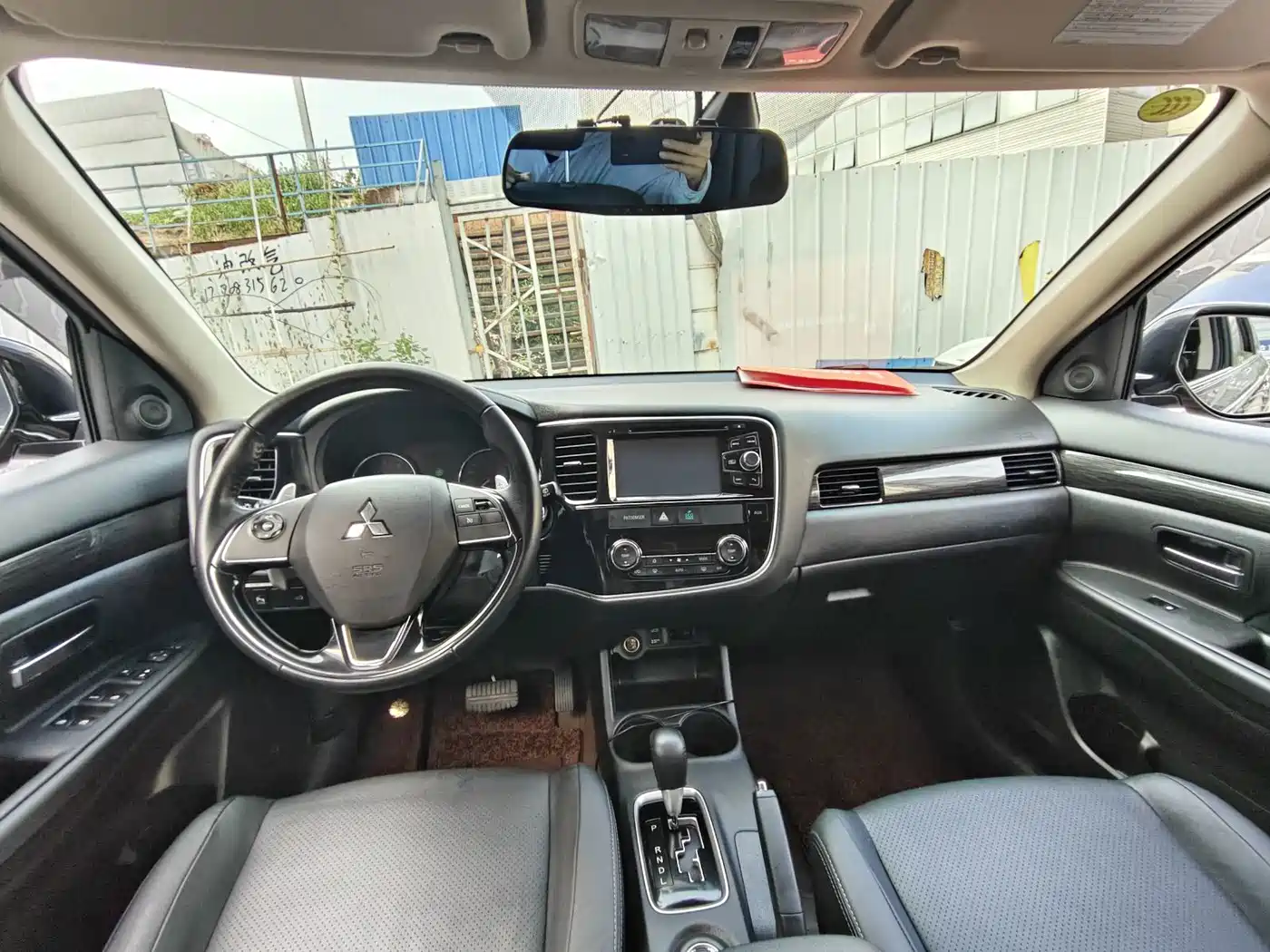 Mitsubishi Outlander (Import) 2016 2016 2.4L 4WD Elite 7-seater
