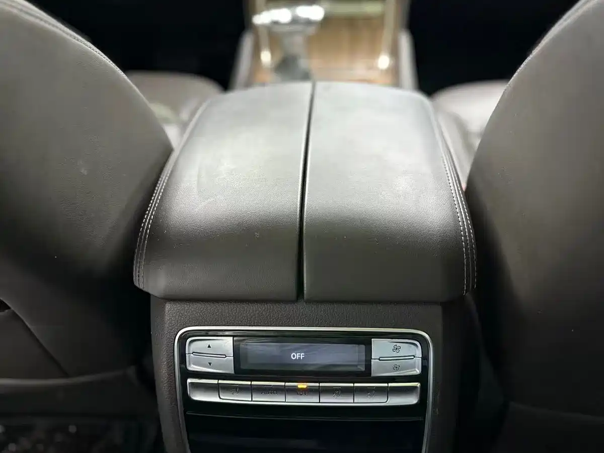 Roewe RX8 2018 2018 30T Internet-connected 2WD Ultimate Edition