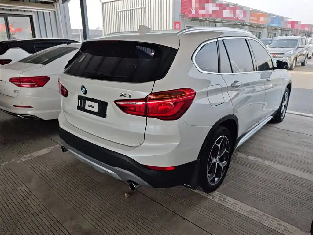 BMW X1 2016 xDrive20Li Luxury Model фото 7
