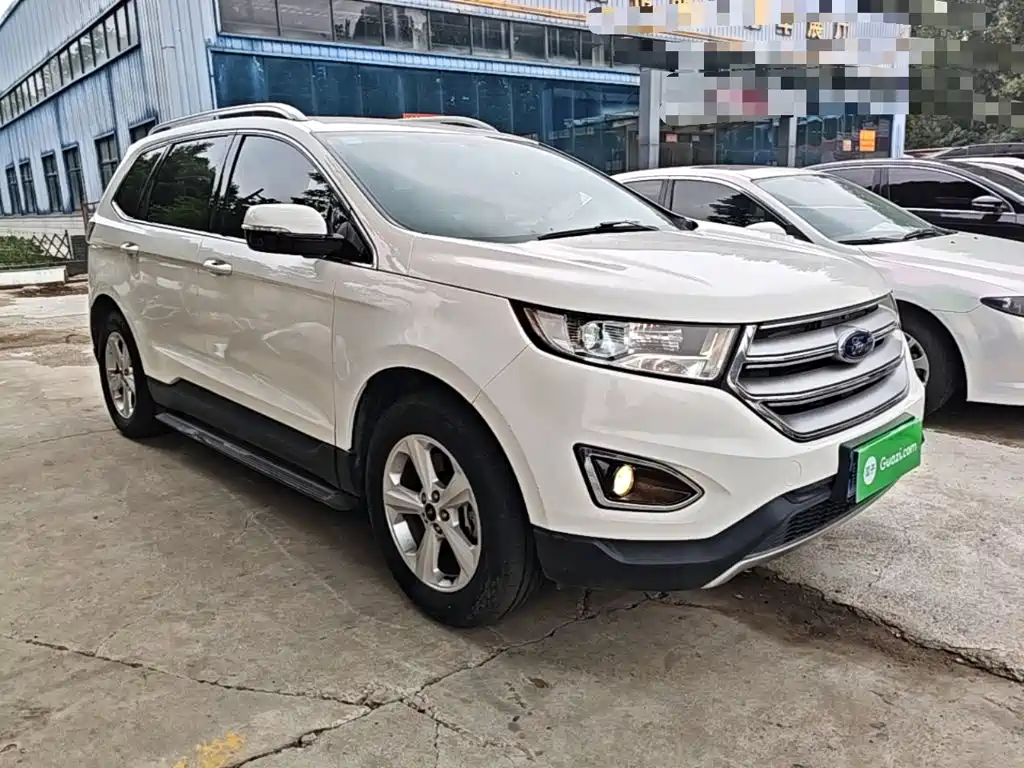 Фото 4 - Ford Edge