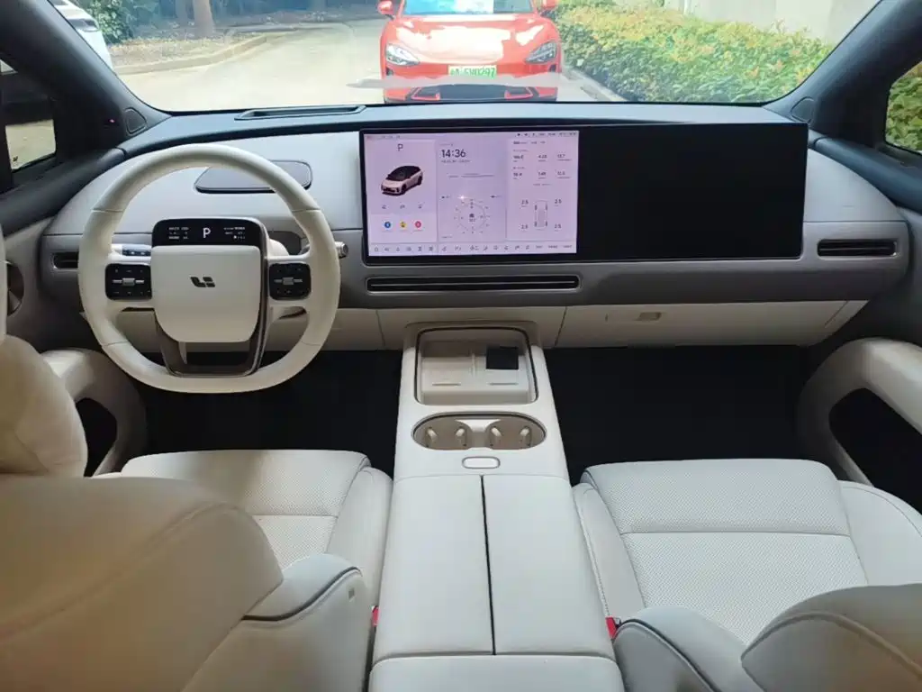 Li Auto i6 2025 2025 4WD Base Model