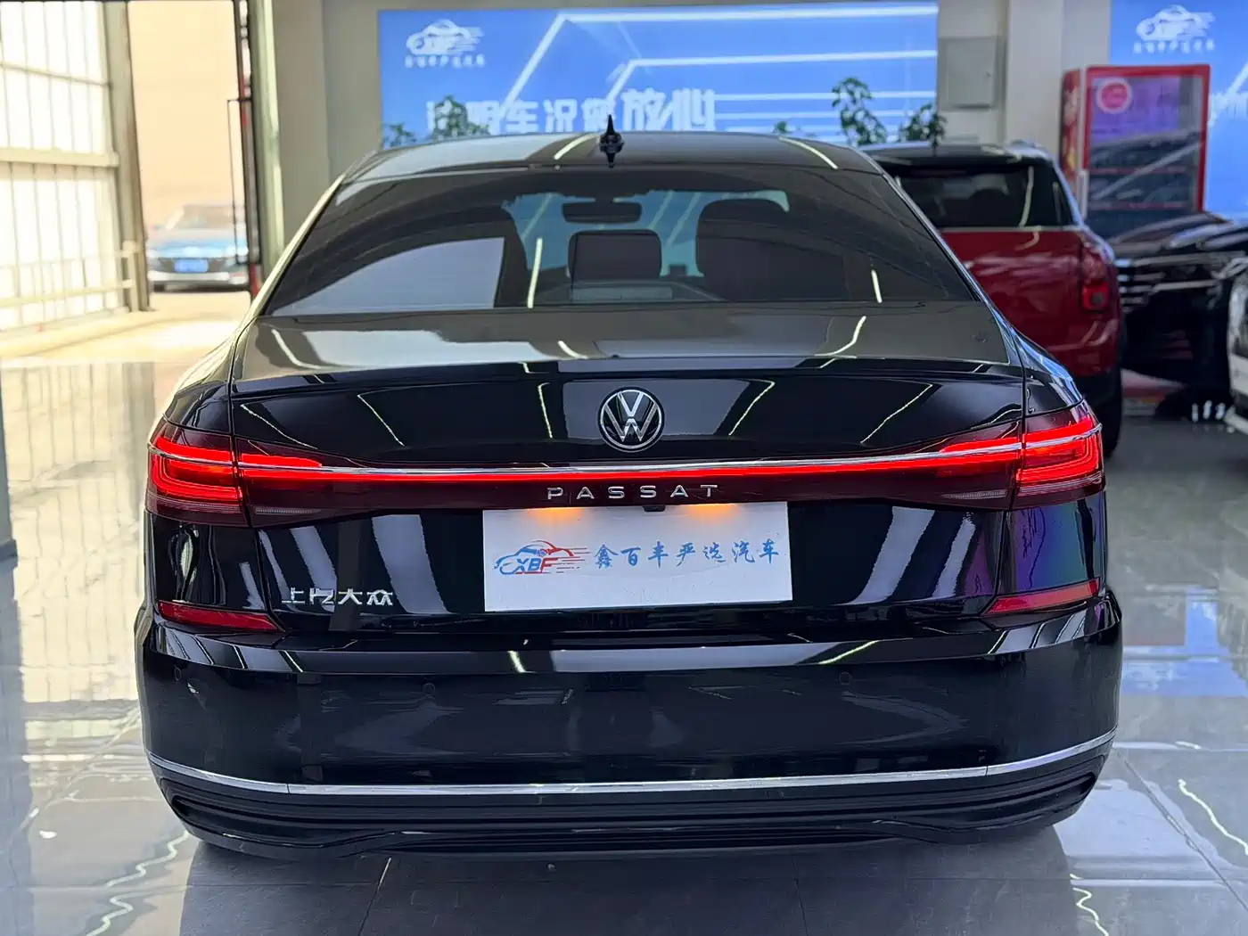 Volkswagen Passat 2025 Outstanding 330TSI Starlight Elite Edition фото 9