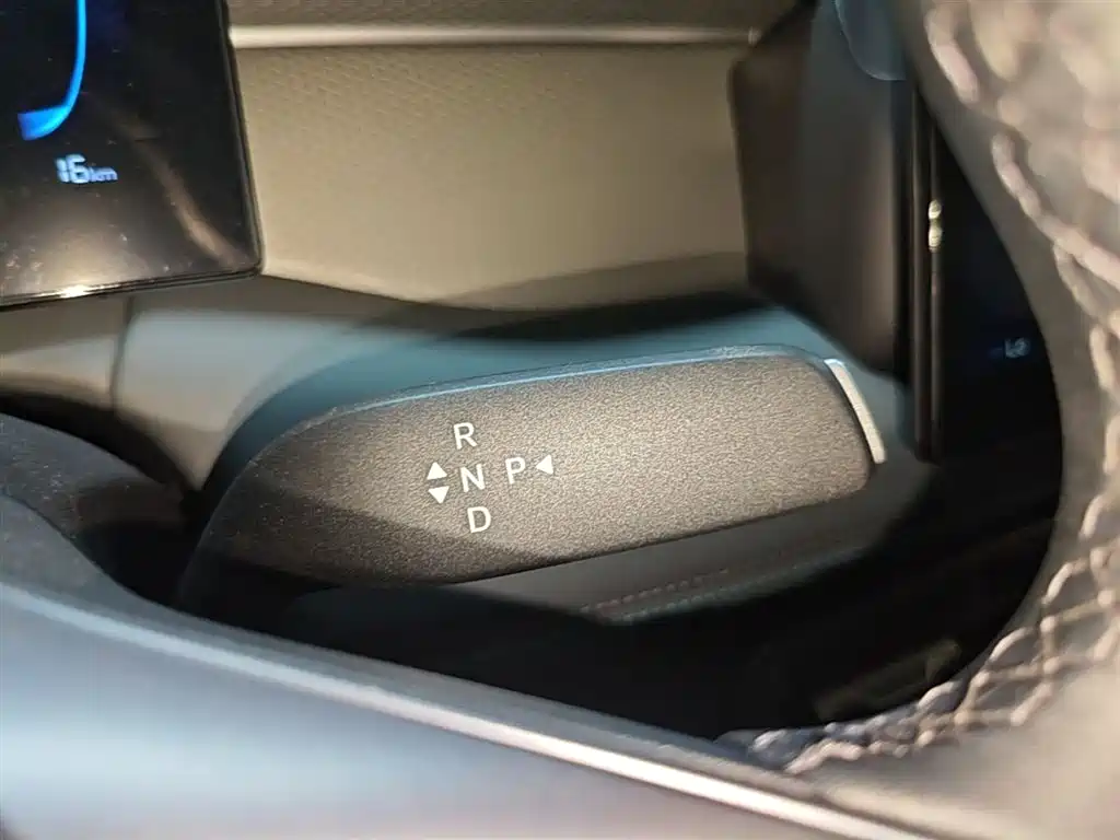 BYD Qin PLUS 2026 DM-i Smart Edition 128KM Progressive фото 14