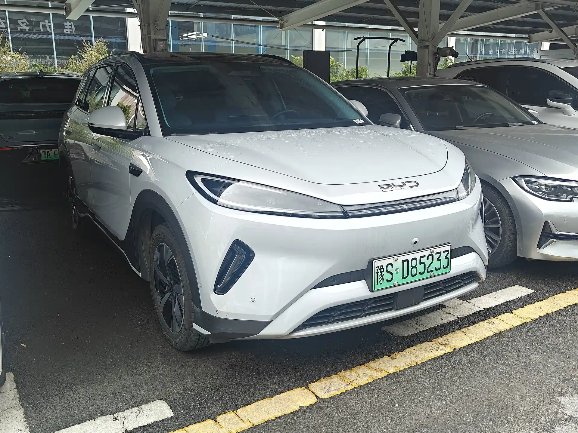 Photo 2 - BYD Hai Shi 05 EV