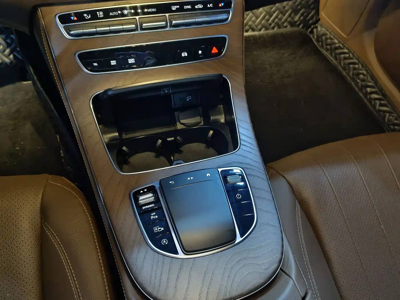 Mercedes-Benz E-Class 2021 E 300 L Fashion фото 13