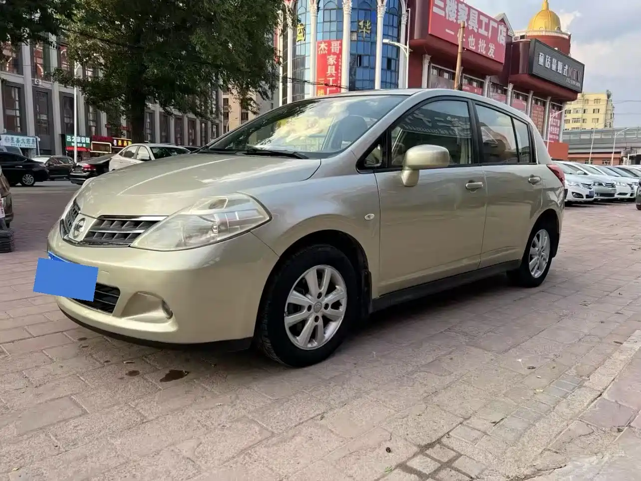 صورة 1 - Nissan Tiida