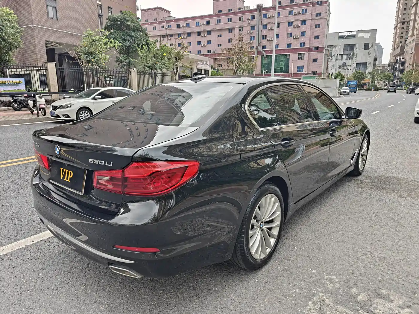 BMW 5 Series 2020 530Li Leading Luxury Package фото 6