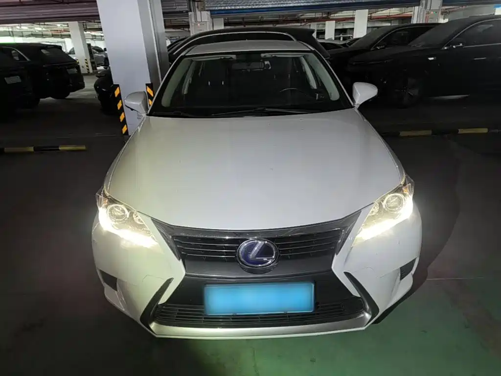 Lexus CT 2017 2014 CT200h Elite Monochrome