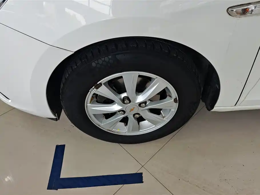 Chevrolet Sail 2018 Sail 3 1.3L AMT Ideal фото 6
