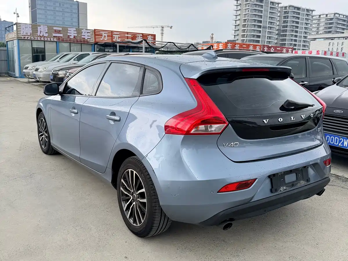 Volvo V40 2017 2018 T3 Inscription Edition