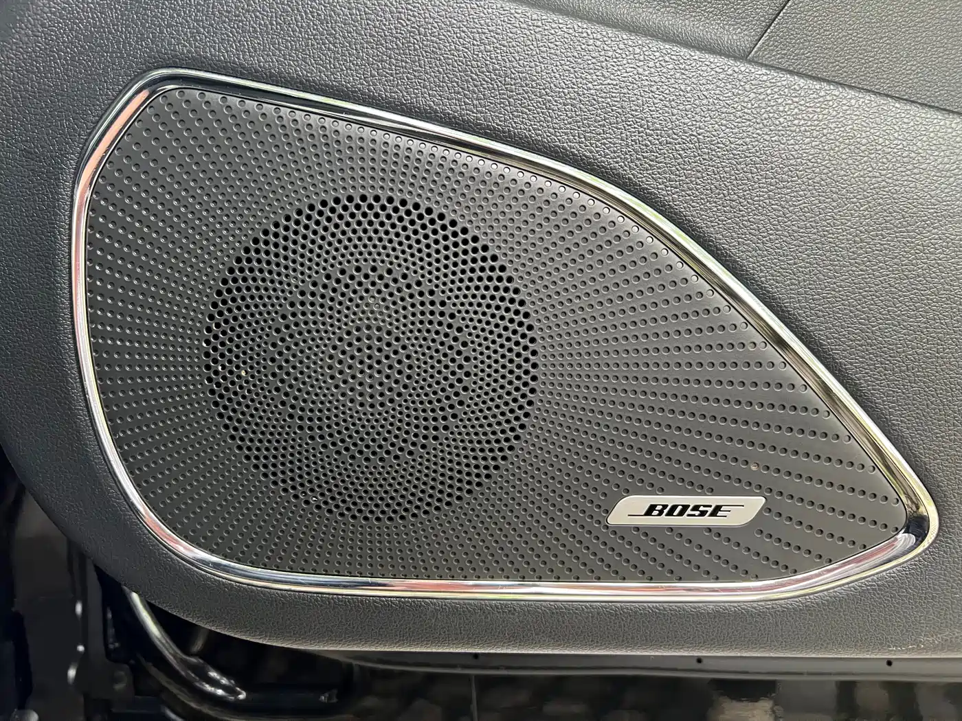 Hongqi HS5 2022 Facelift 2.0T Smart Flag Enjoyment Edition фото 12