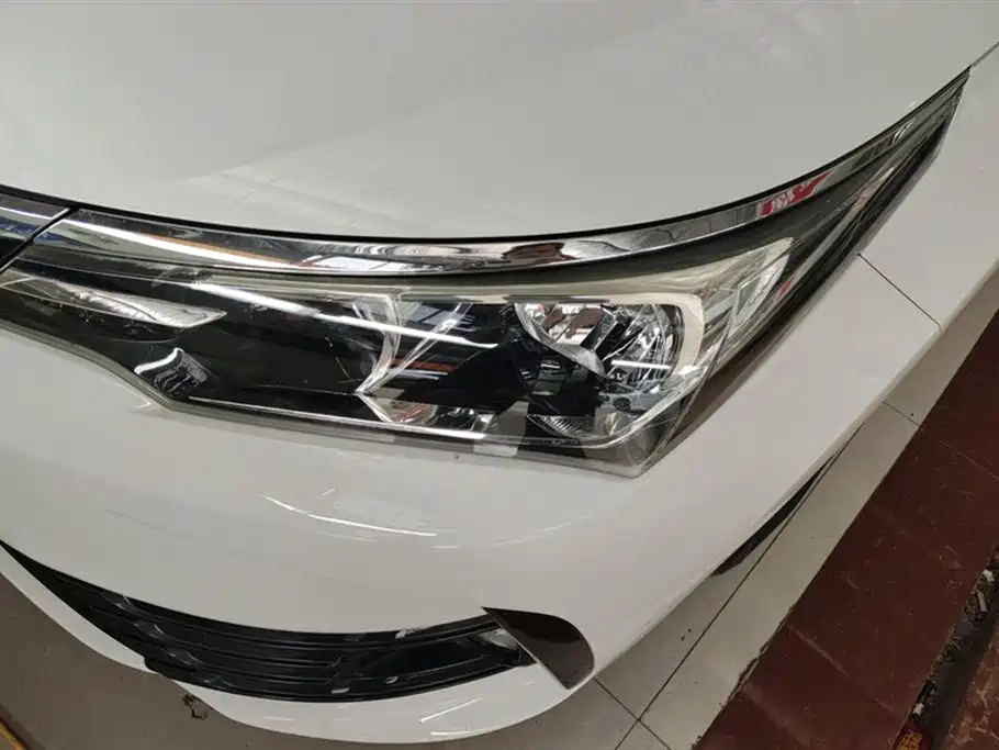Toyota Corolla 2017 Facelift 1.2T S-CVT GL-i фото 5