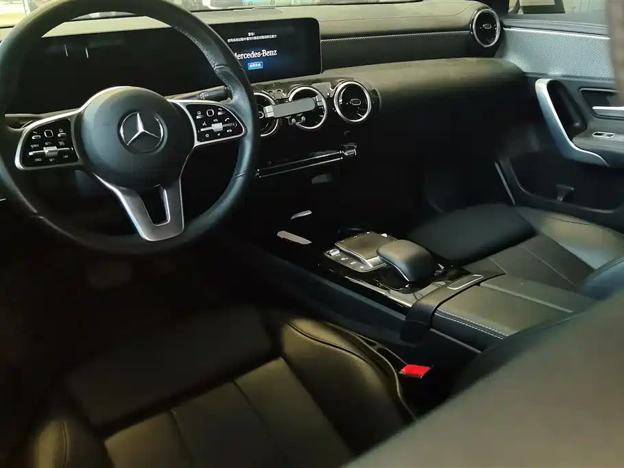 Mercedes-Benz A-Class 2020 Second Facelift A 180 L Sport Sedan фото 12