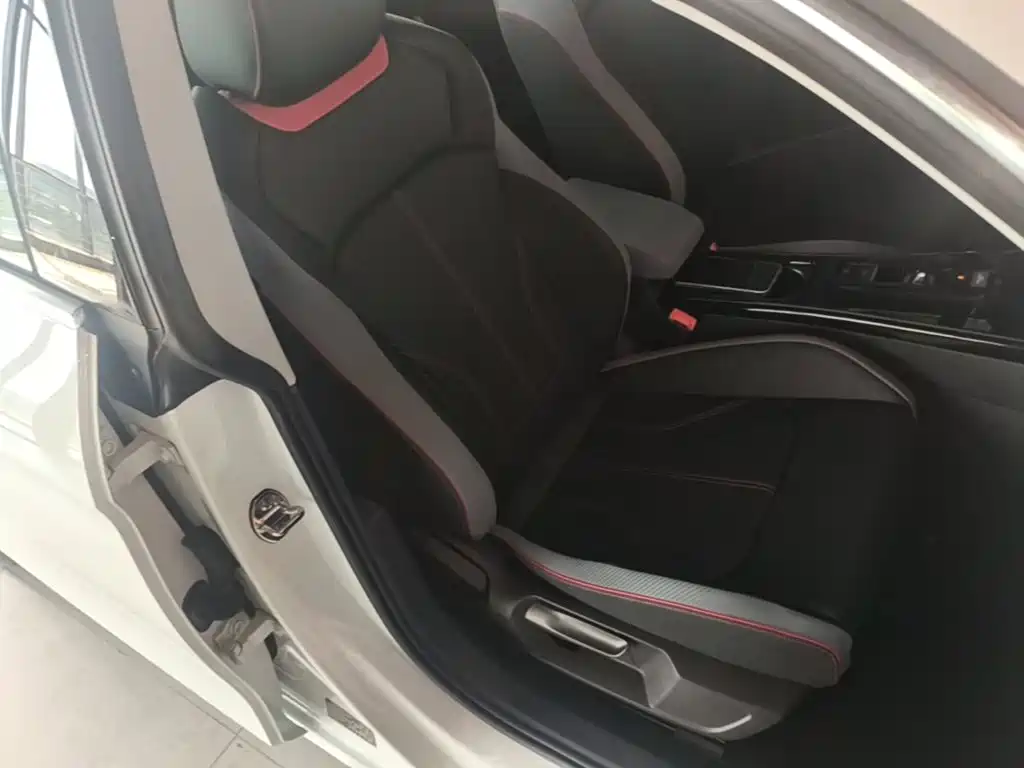 Volkswagen Lamando 2026 2025 Lamando L 280TSI DSG Cool Edition