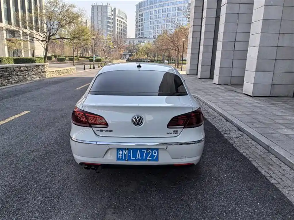 Volkswagen FAW-Volkswagen CC 2016 Model 1.8TSI Luxury фото 5