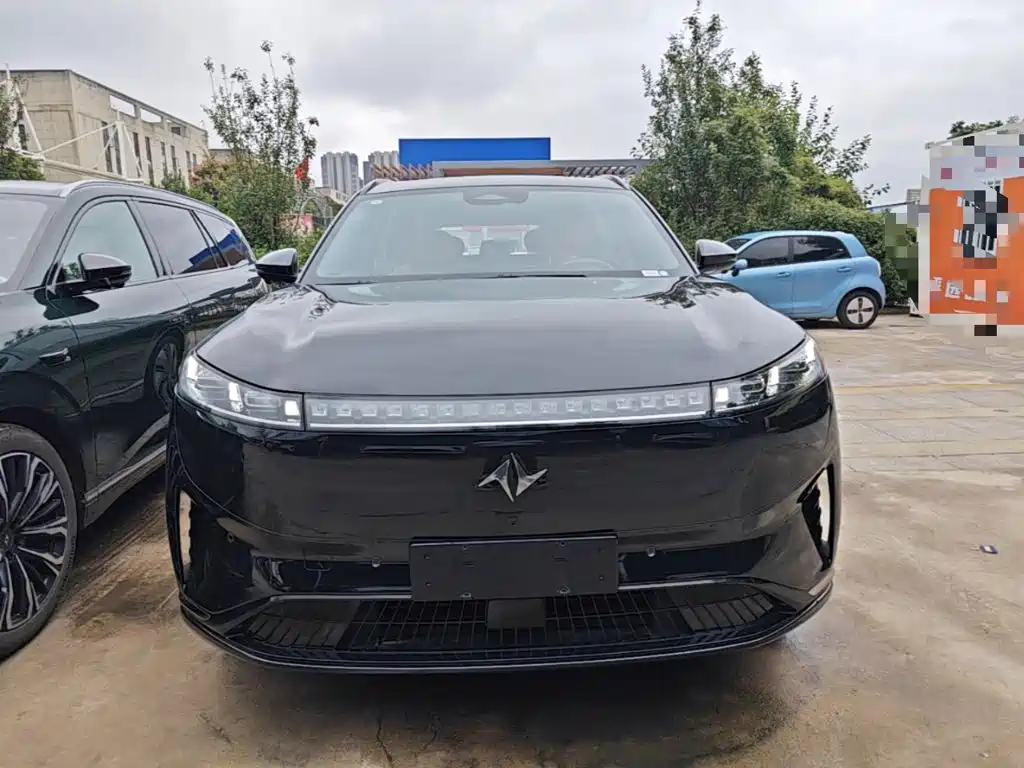 صورة 3 - Dongfeng Yipai eπ008