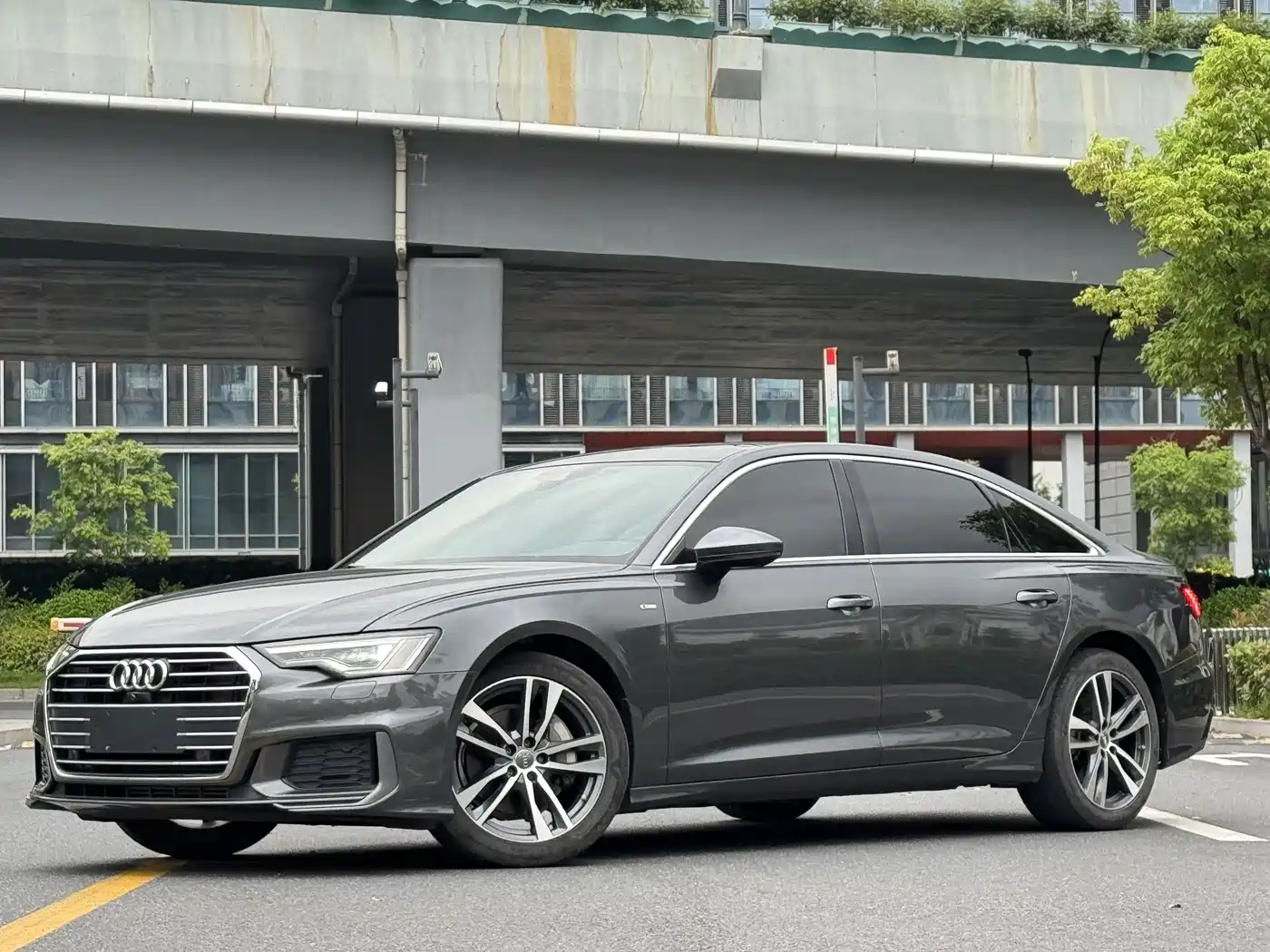 Audi A6L 2021 40 TFSI Luxury Sport