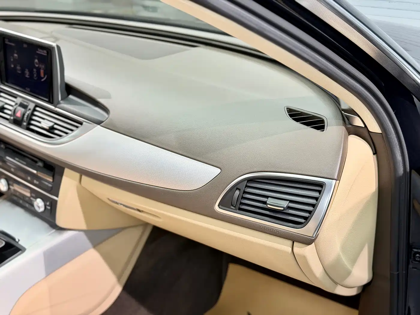 Audi A6L 2012 30 FSI Comfort фото 13