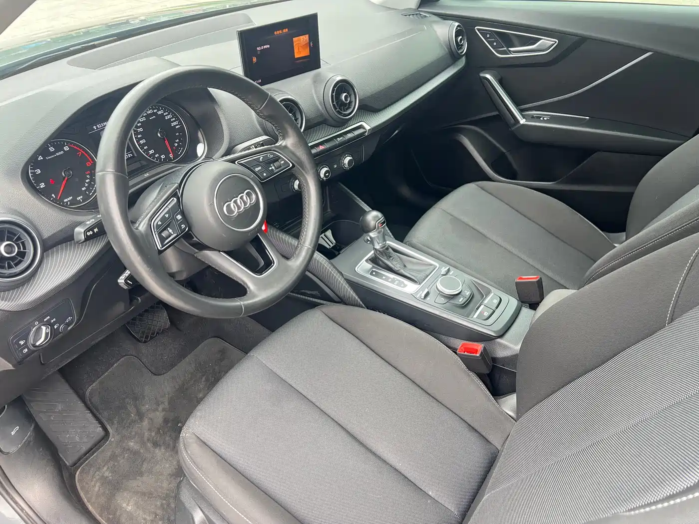 Audi Q2L 2018 35 TFSI Launch Exclusive Edition China VI фото 7