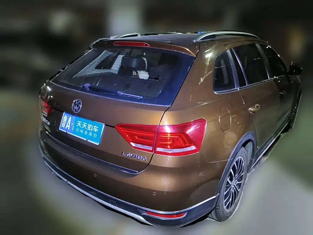 Volkswagen Gran Lavida 2015 2014 1.6L Auto