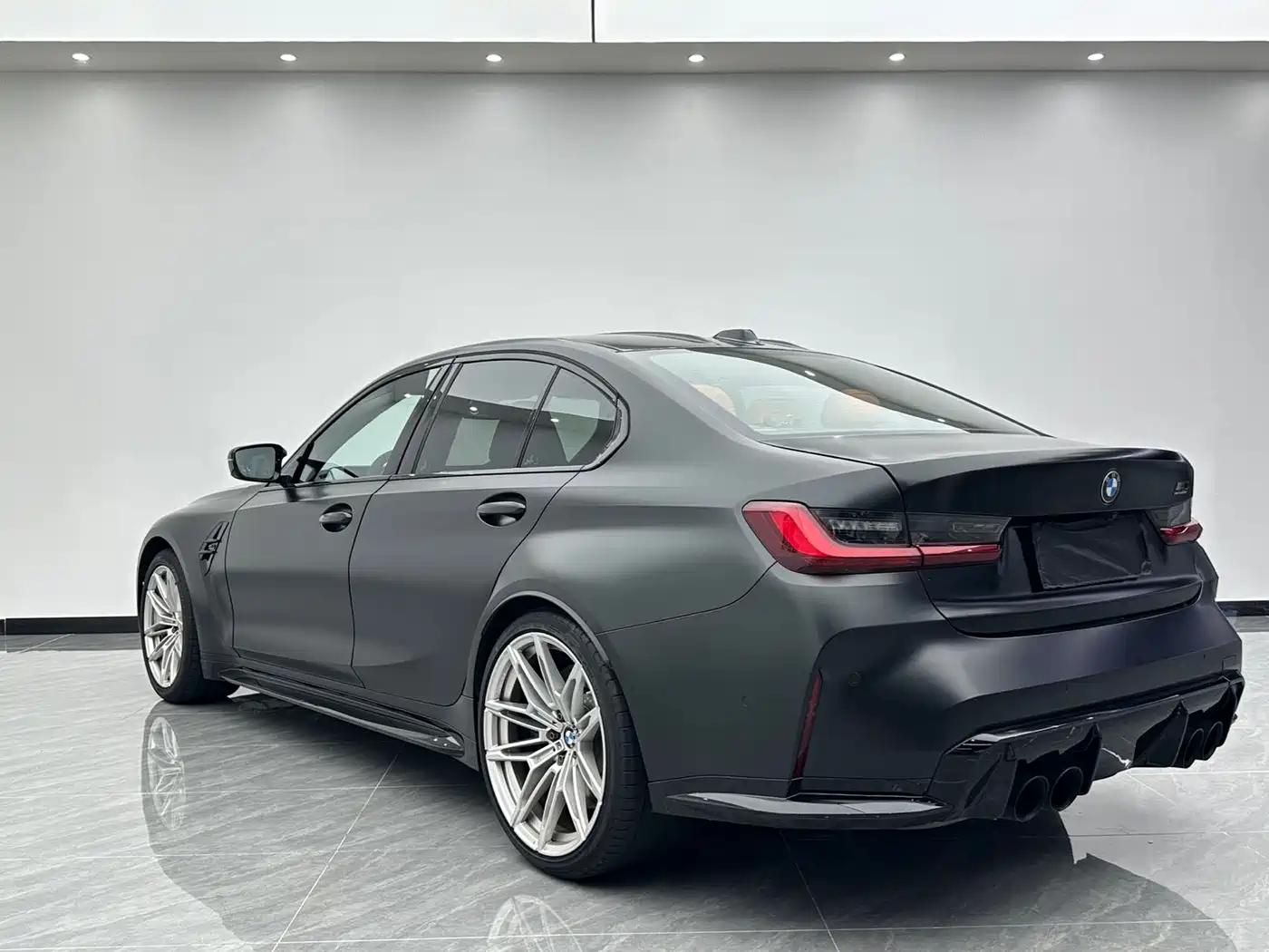 BMW M3 2023 M3 Sedan M xDrive Thunder Edition фото 4