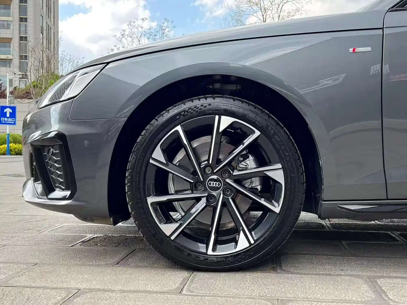 AUDI A4L