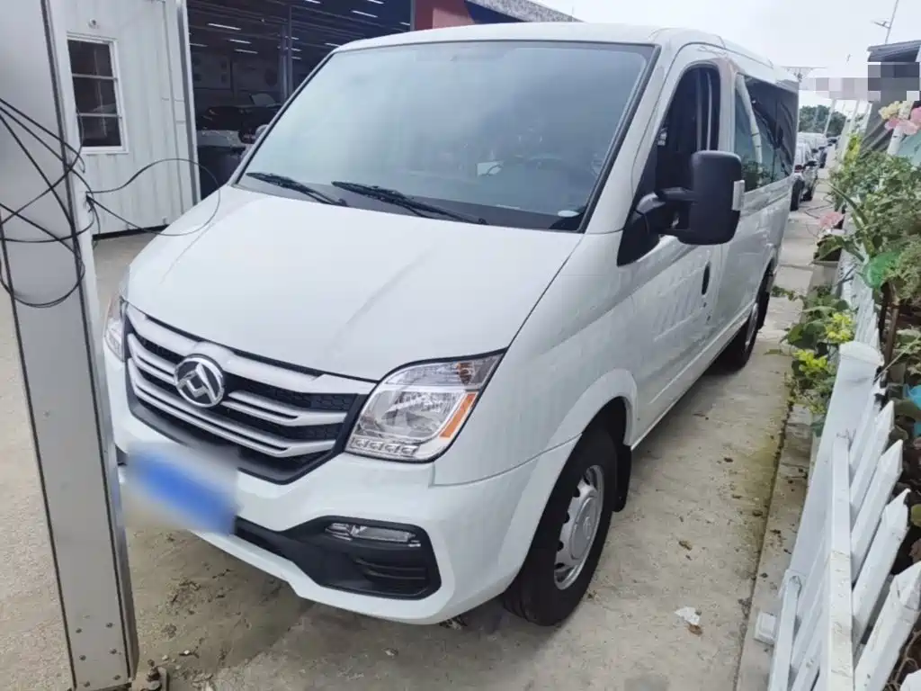 SAIC Maxus Xintu V80 2025 2024 Model Year Aoyunton Value Edition 6AMT Short Wheelbase Ultra Low Roof 127Ps 5-Seater
