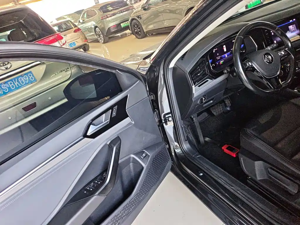 Volkswagen Sagitar, миниатюра 12