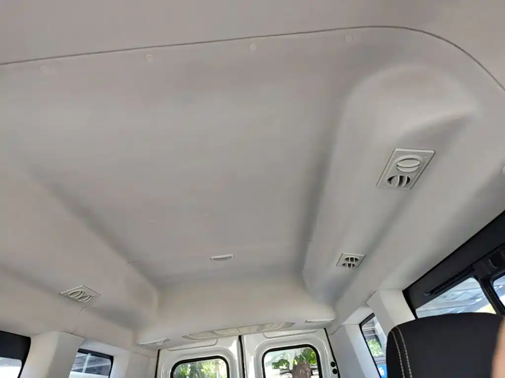 Iveco Daily 2022 2021 2.0T Manual Chaorui Short Wheelbase High Roof Manual Door F1A