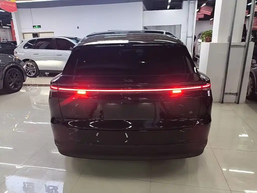 Li Auto i6 2026 2025 2WD Base Model
