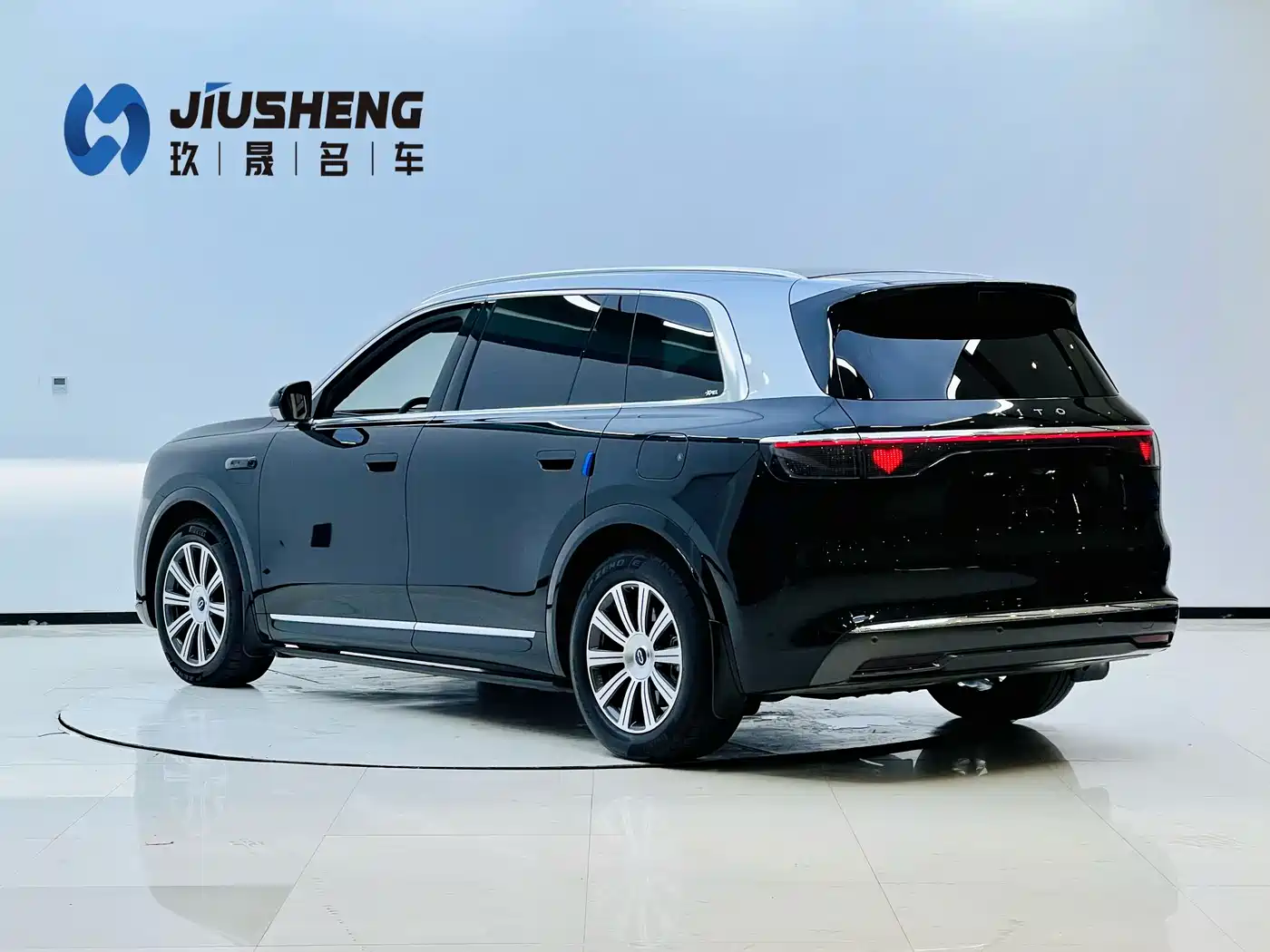 AITO Wenjie AITO M8 2025 Pure Electric Max+ 6-seater AWD фото 16