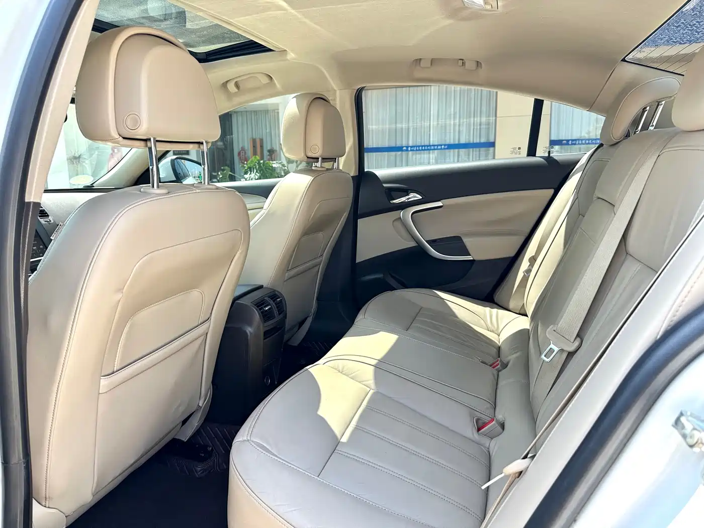 Buick Regal 2012 Model 2.0L Luxury фото 11