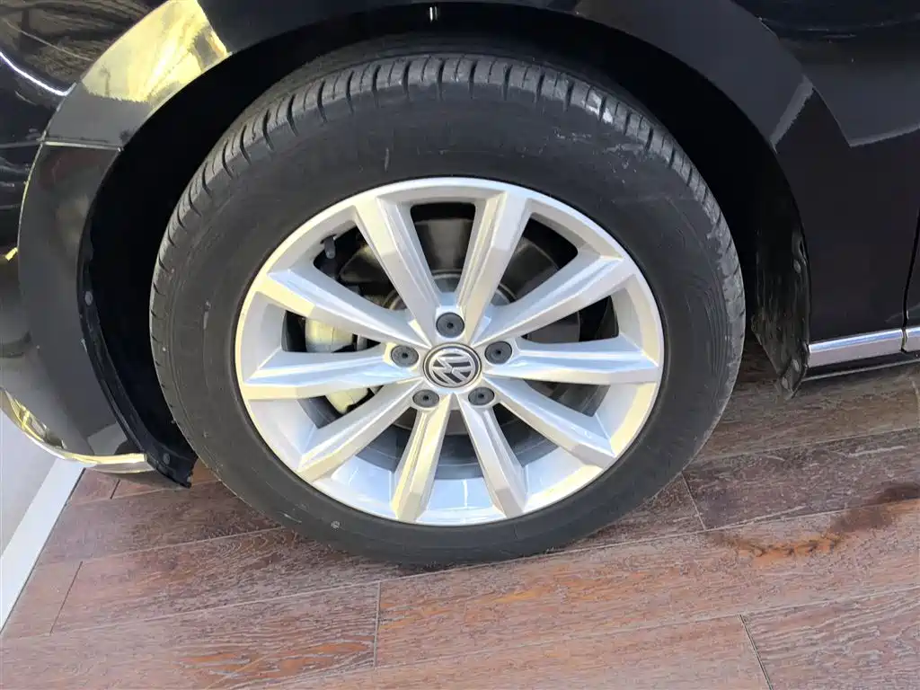 Volkswagen Magotan 2018 330TSI DSG Leading фото 22