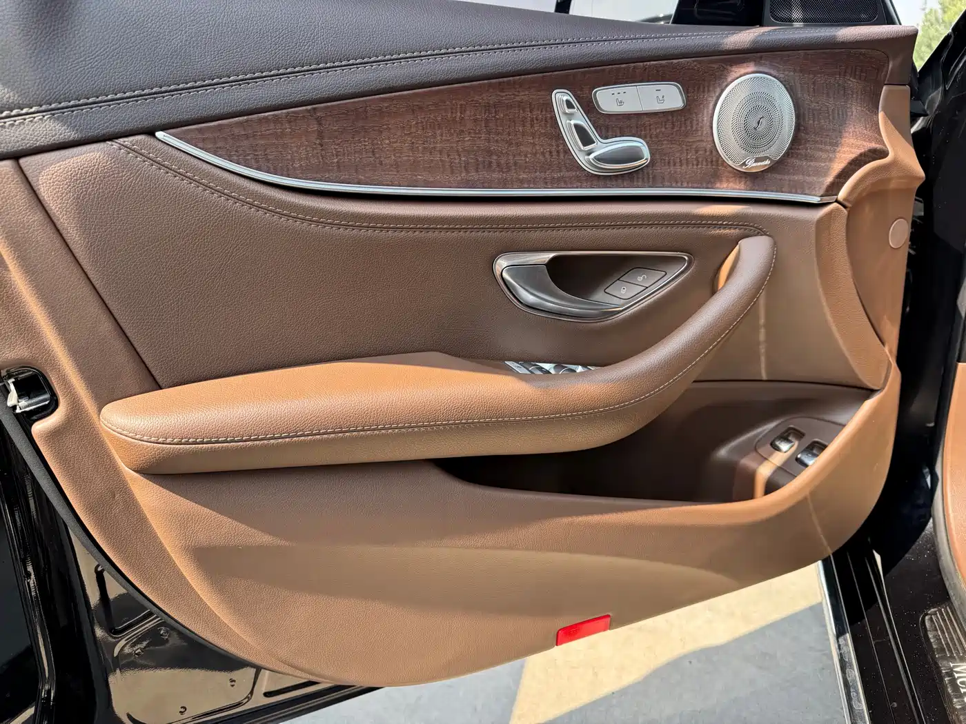 Mercedes-Benz E-Class, миниатюра 7