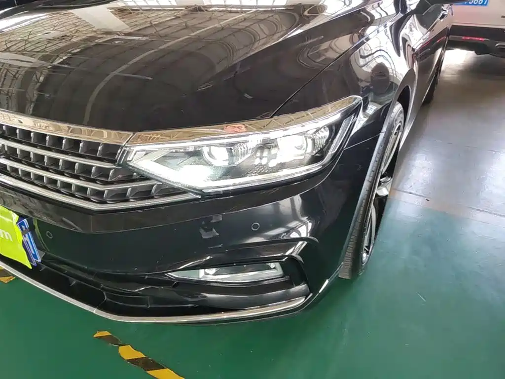 Volkswagen Magotan 2023 Model 2 Million Units Commemorative Edition 280TSI DSG Leading Version фото 24