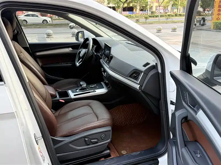Audi Q5L 2018 40 TFSI Premium Progressive China VI фото 18