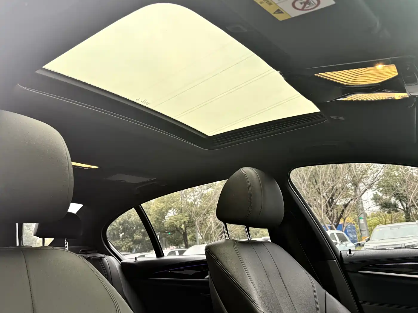 BMW 5 Series 2018 525Li M Sport Package фото 14