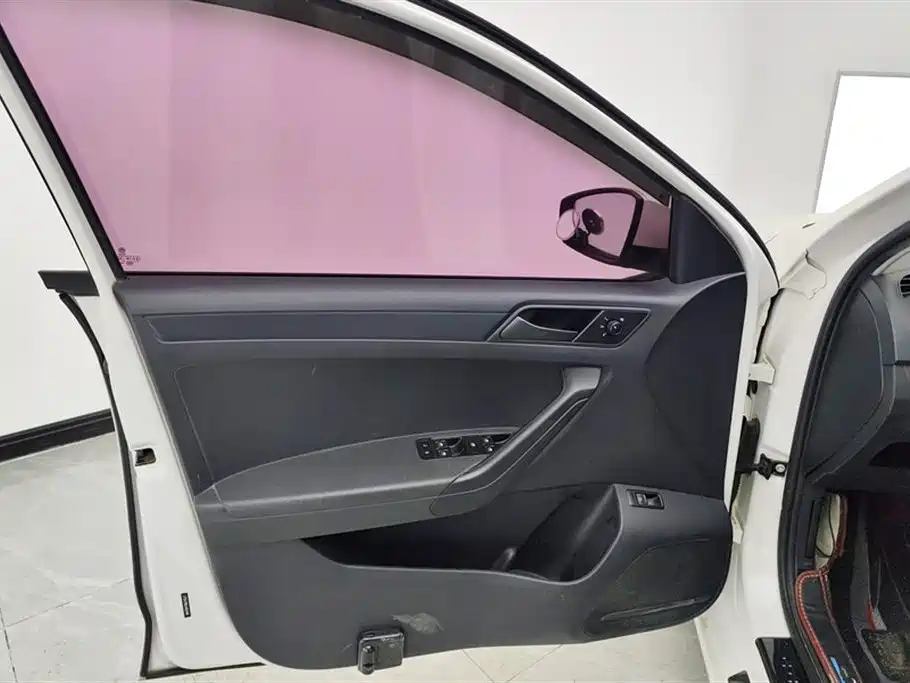 Volkswagen Jetta 2017 1.4L Manual Fashion фото 7