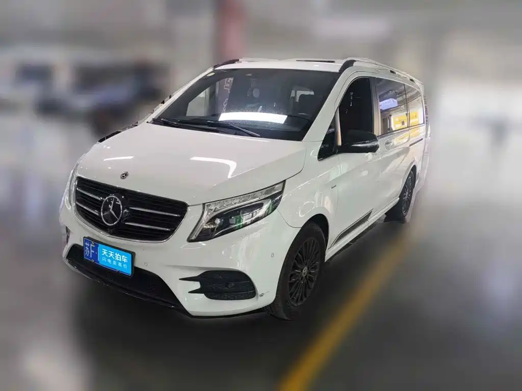 Photo 1 - Mercedes-Benz V-Class