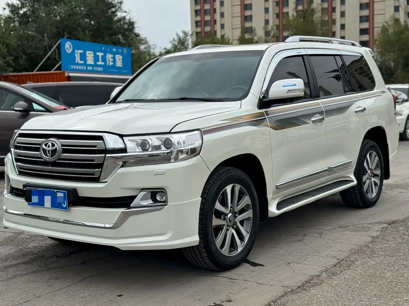2018 Toyota Land Cruiser (Import)