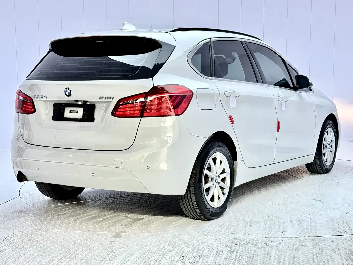 BMW 2 Series Touring 2016 218i Fashion Model фото 6