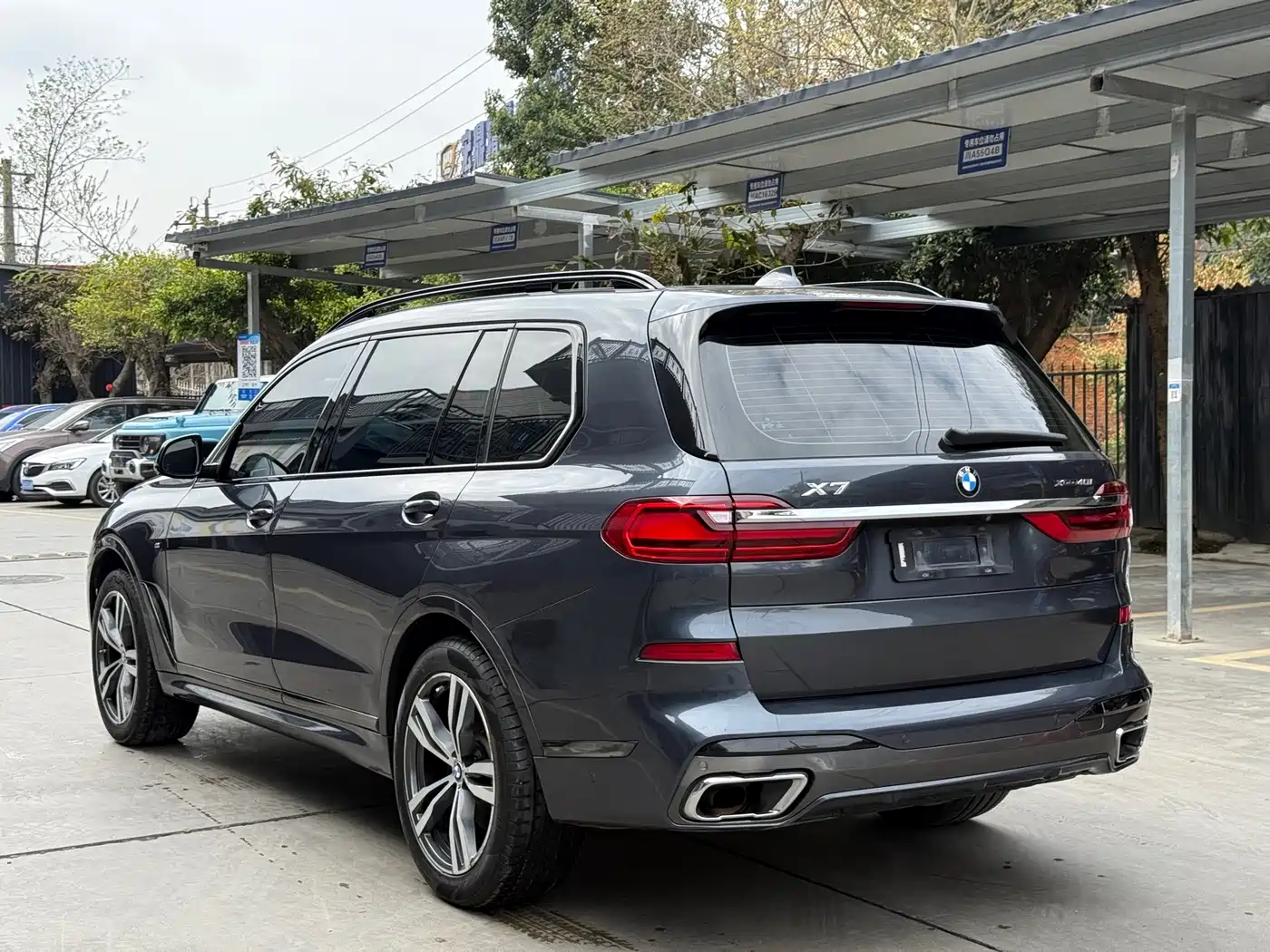 BMW X7 2019 xDrive40i Exclusive M Sport Package фото 12