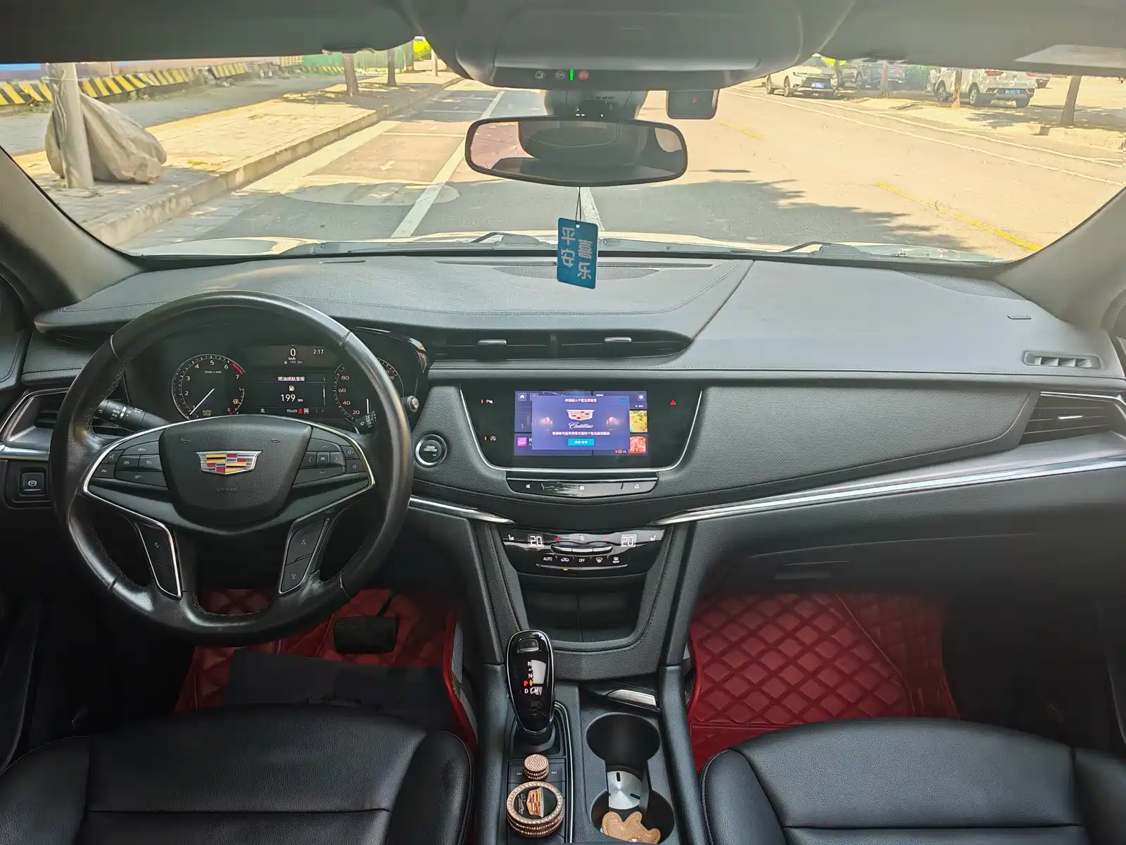 Фото 6 - Cadillac XT5
