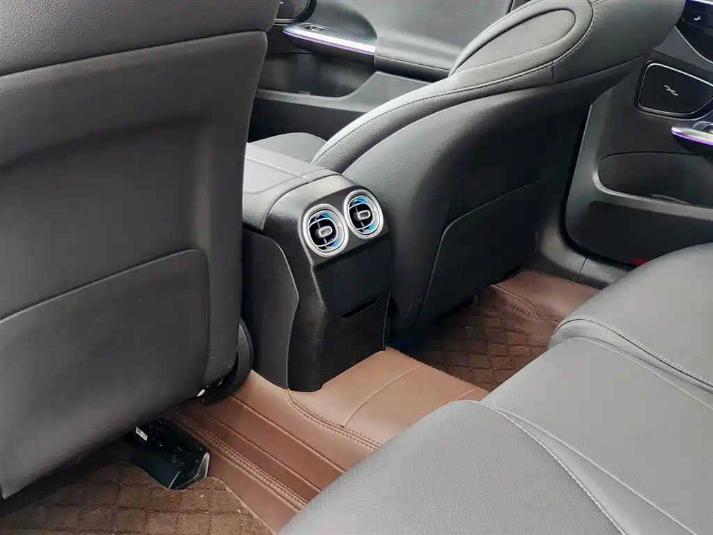 Mercedes-Benz C-Class 2024 C 260 L Sport фото 9