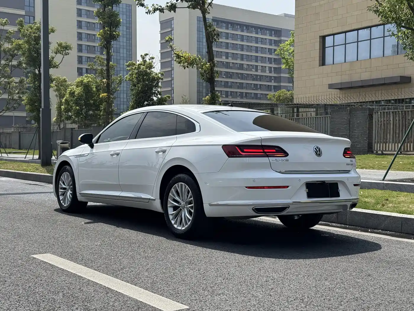 Volkswagen FAW-Volkswagen CC 2020 330TSI Glamour Version China VI фото 15
